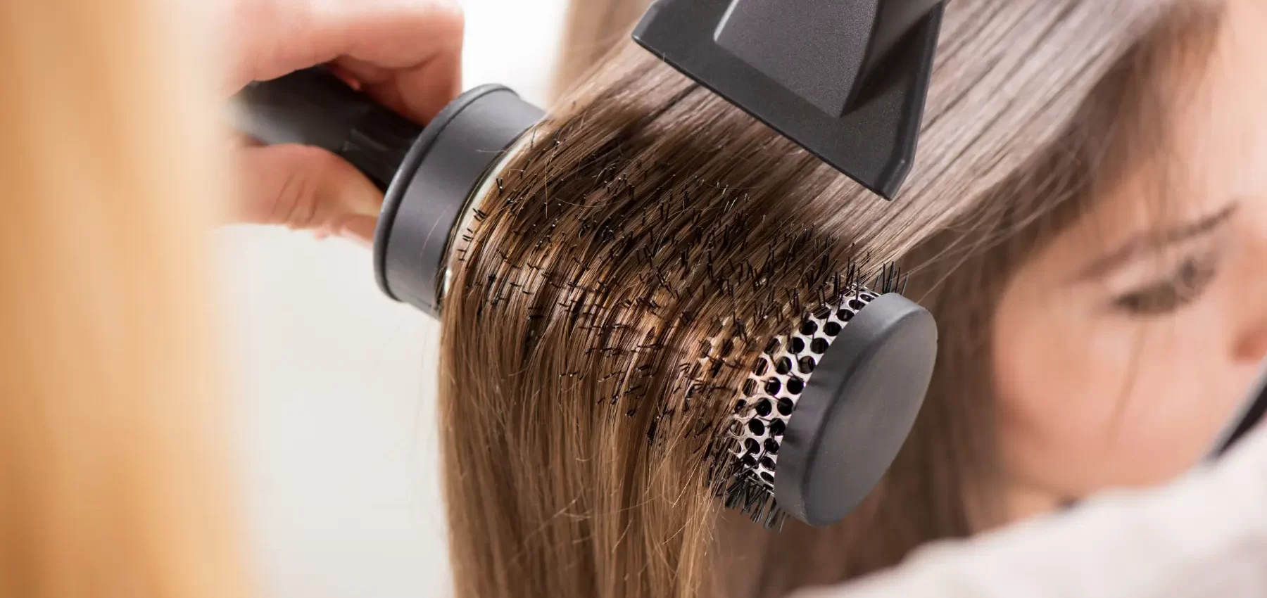 Asciugare i capelli con la dermatite seborroica